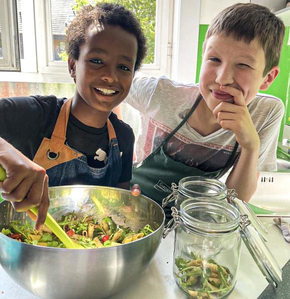 Kids Cooking in Betekom